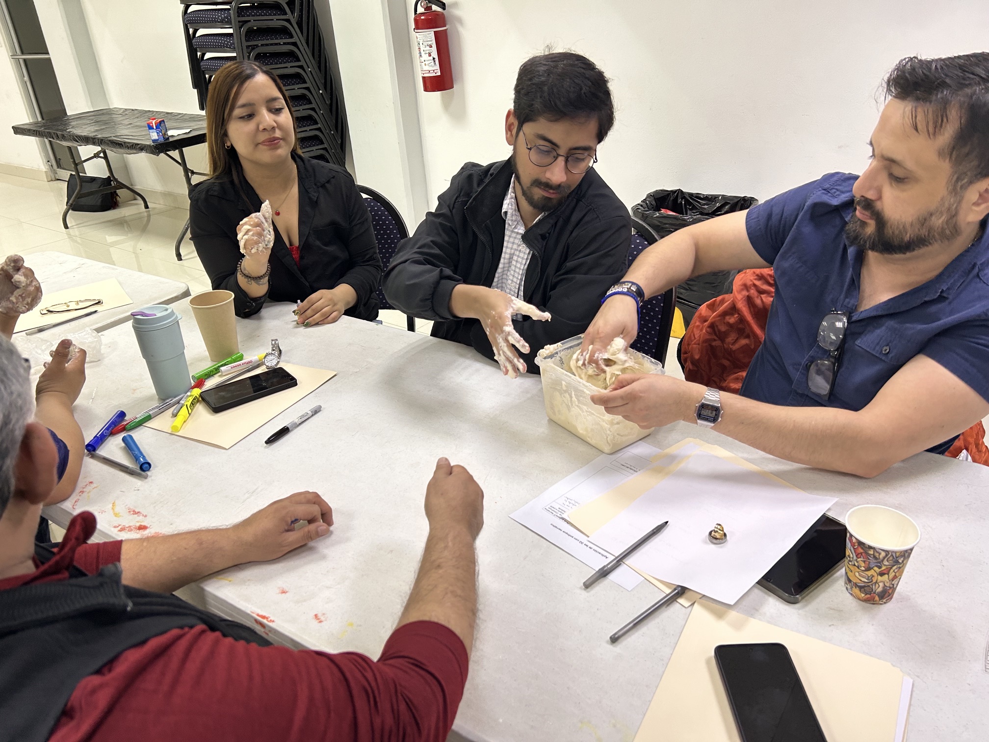 Trabajo en equipo en el taller de Neurodidáctica · 2025